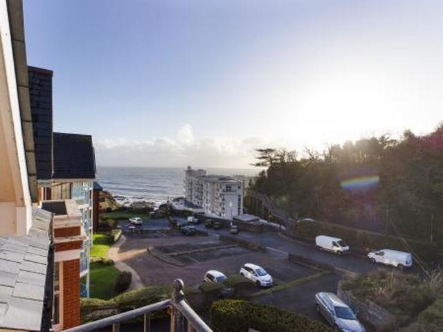 2 bedroom Flat To Let