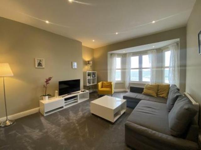 2 bedroom Flat To Let