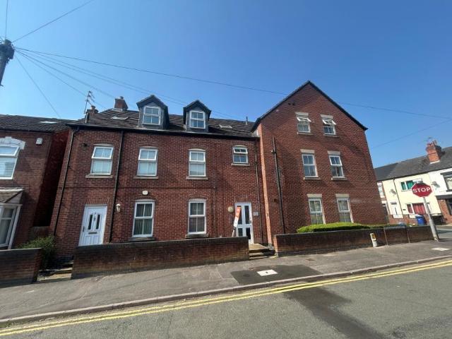 2 bedroom Flat To Let