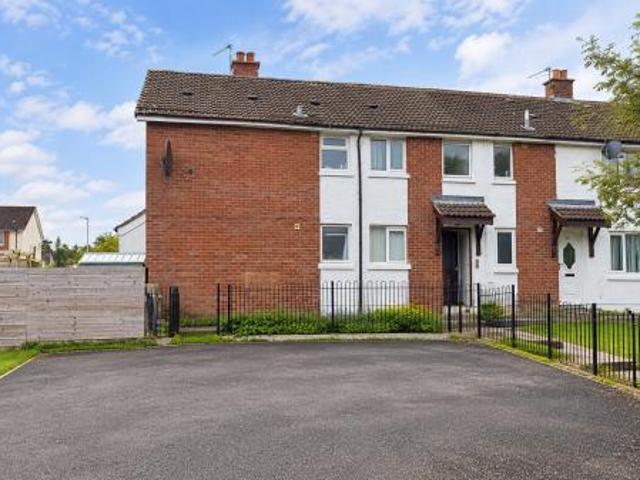 2 bedroom Flat To Let