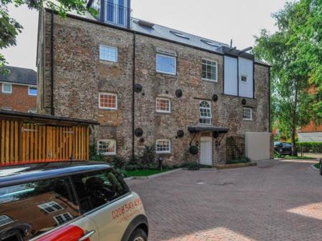 2 bedroom Flat To Let
