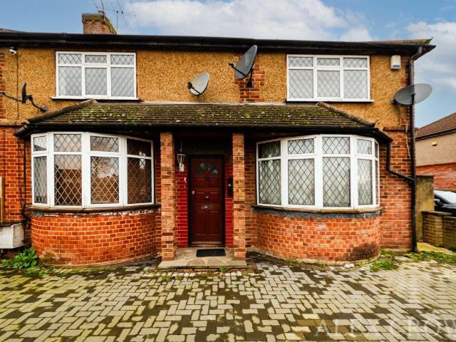 2 Bedroom Flat To Let