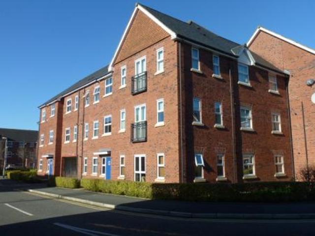 2 bedroom Flat To Let