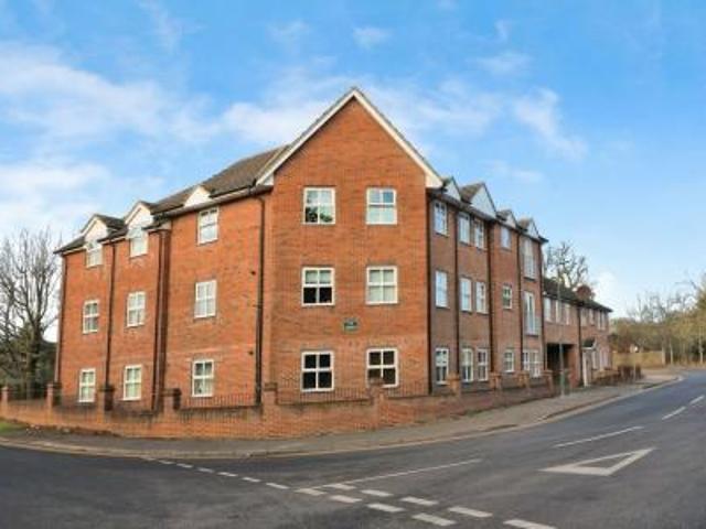 2 bedroom Flat To Let