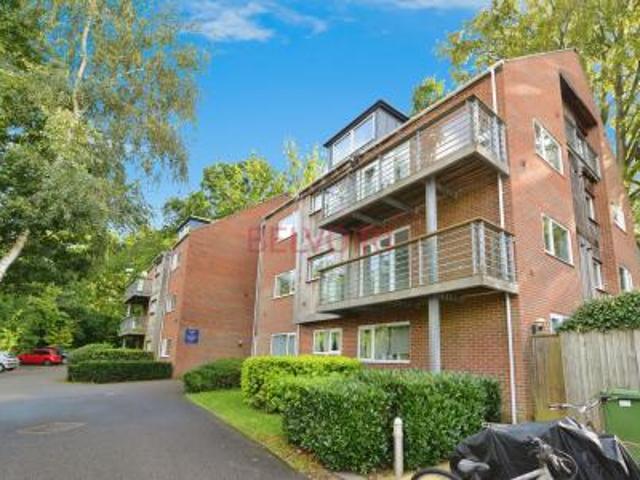 2 bedroom Flat To Let