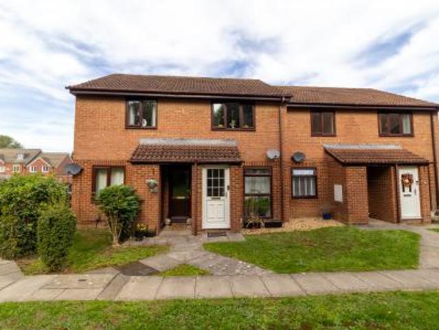 2 bedroom Flat To Let