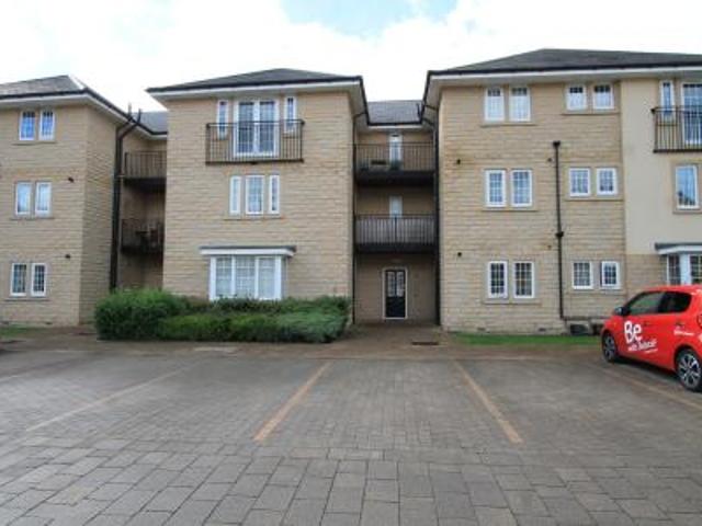 2 bedroom Flat To Let
