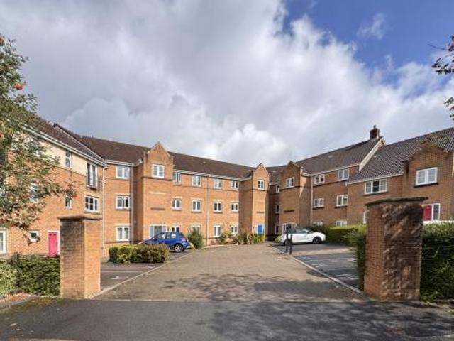 2 bedroom Flat To Let