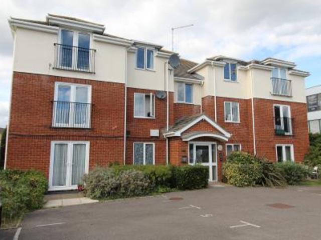 2 bedroom Flat To Let