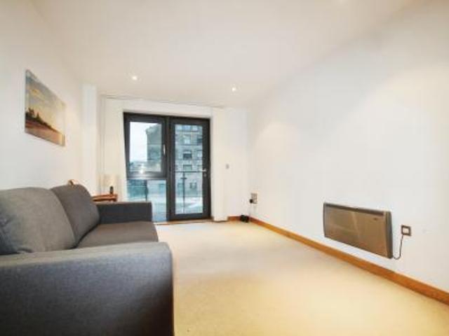 2 bedroom Flat To Let