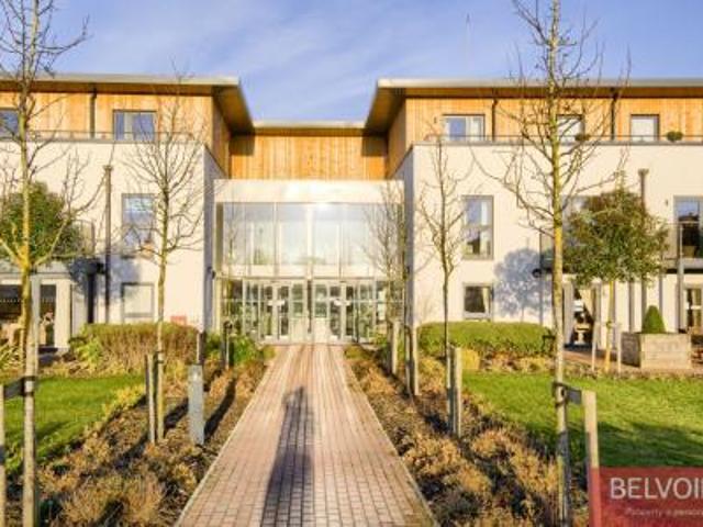 2 bedroom Flat To Let