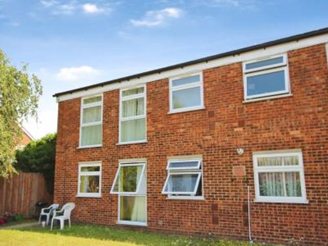 2 bedroom Flat To Let