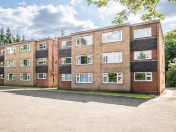 2 bedroom Flat To Let