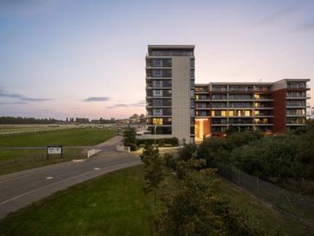 2 bedroom Flat To Let
