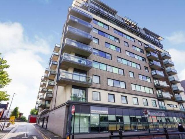 2 bedroom Flat To Let