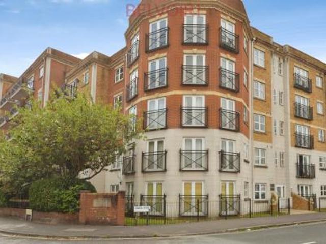 2 bedroom Flat To Let