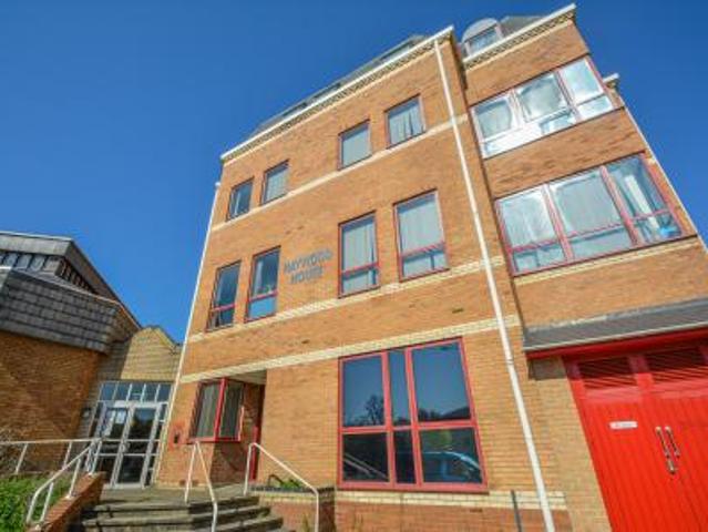 2 bedroom Flat To Let
