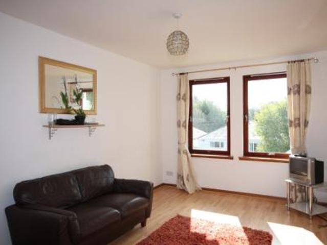 2 bedroom Flat To Let