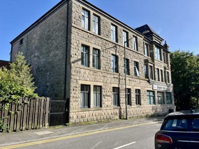 2 bedroom Flat To Let