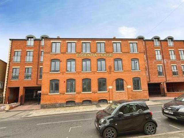 2 bedroom Flat To Let