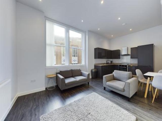 2 bedroom Flat To Let