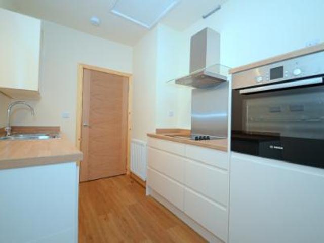 2 bedroom Flat To Let