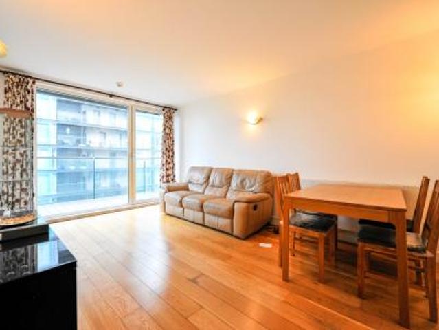 2 bedroom Flat To Let