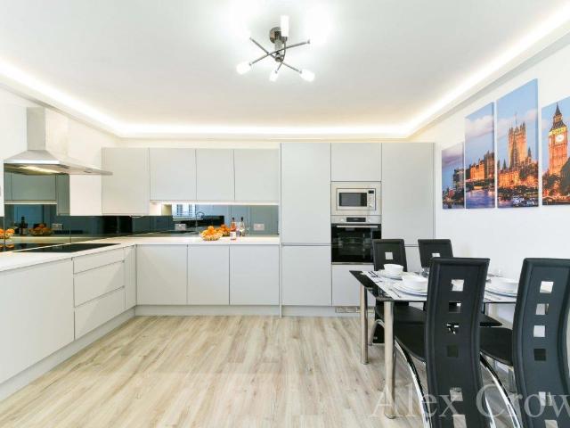 2 Bedroom Flat To Let