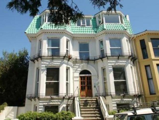 2 bedroom Flat To Let