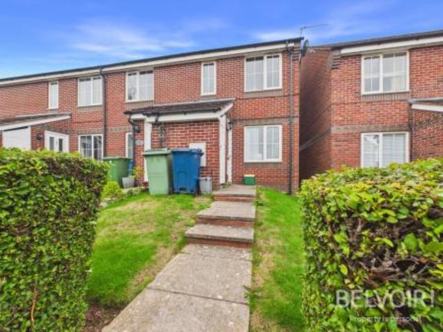 2 bedroom Flat To Let