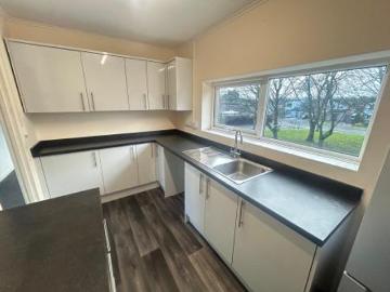 2 bedroom Flat To Let
