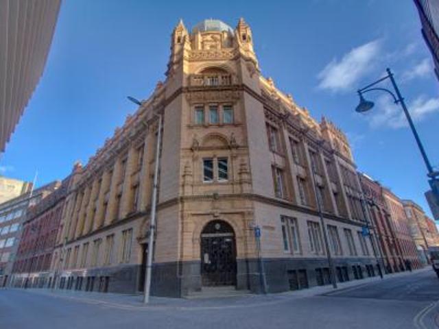 2 bedroom Flat To Let