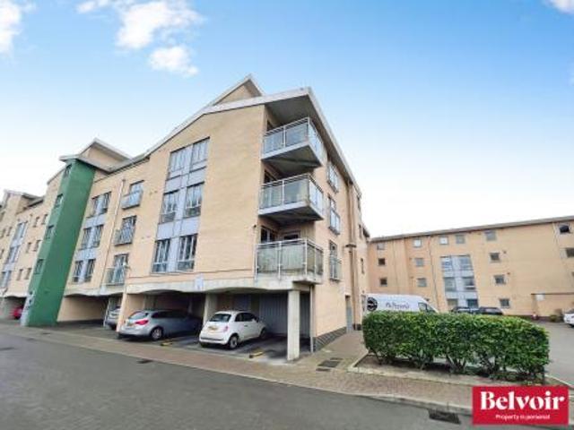 2 bedroom Flat To Let