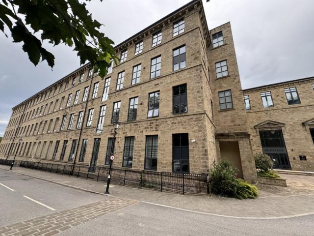 2 Bedroom Flat To Let