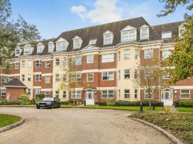 2 bedroom Flat To Let