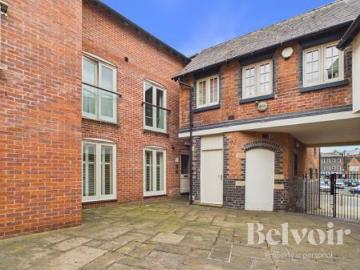 2 bedroom Flat To Let