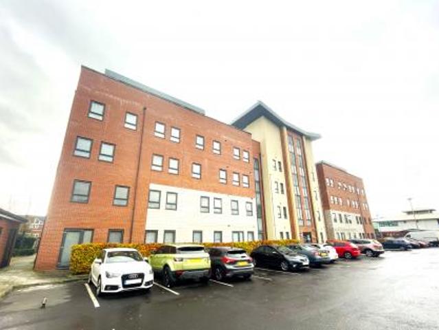 2 bedroom Flat To Let