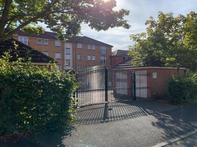 2 bedroom Flat To Let