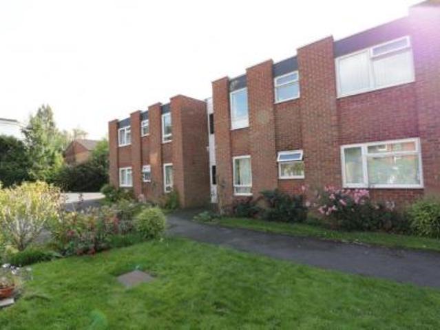 2 bedroom Flat To Let
