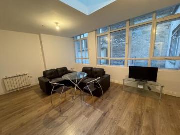 2 bedroom Flat To Let