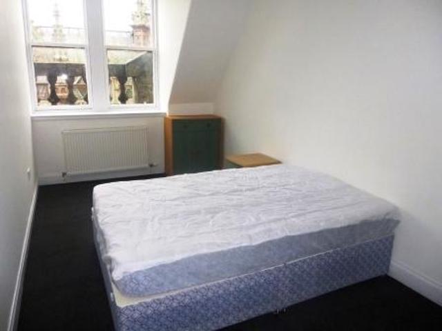 2 bedroom Flat To Let