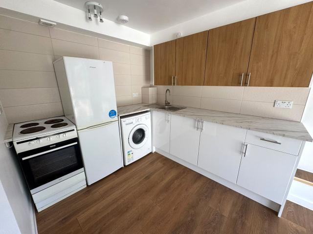2 bedroom flat to let