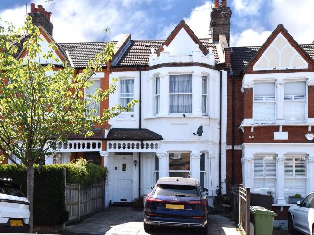 2 Bedroom Flat To Let