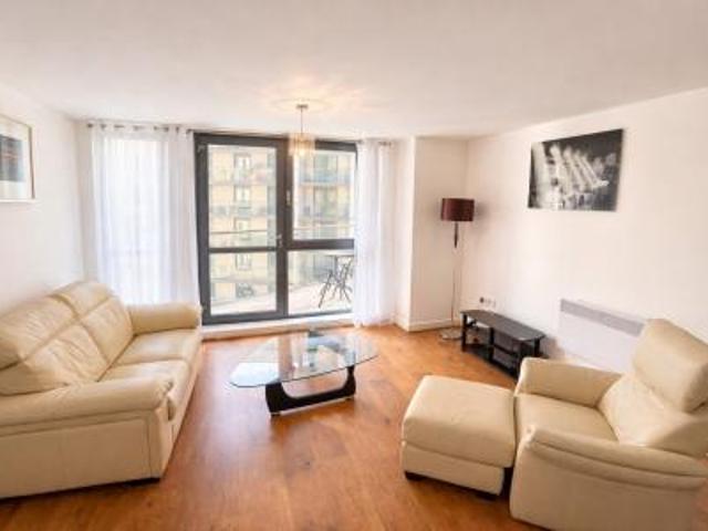 2 bedroom Flat To Let