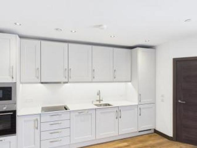 2 bedroom Flat To Let