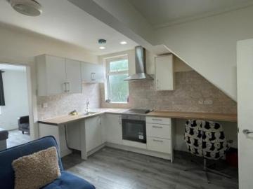 2 bedroom Flat To Let