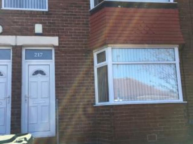 2 bedroom Flat To Let