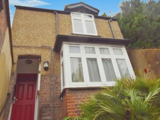 2 bedroom Flat To Let