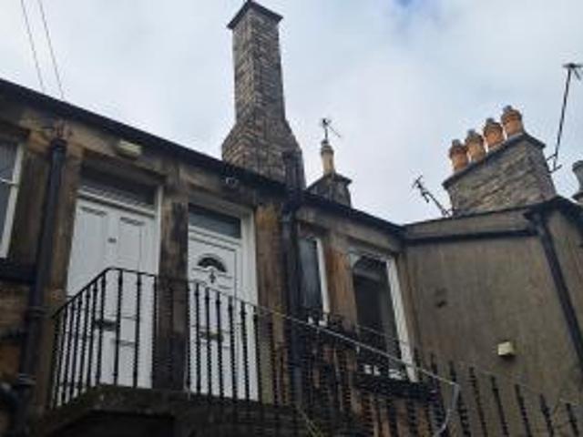 2 bedroom Flat To Let