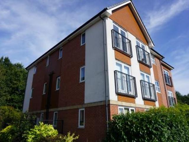 2 bedroom Flat To Let